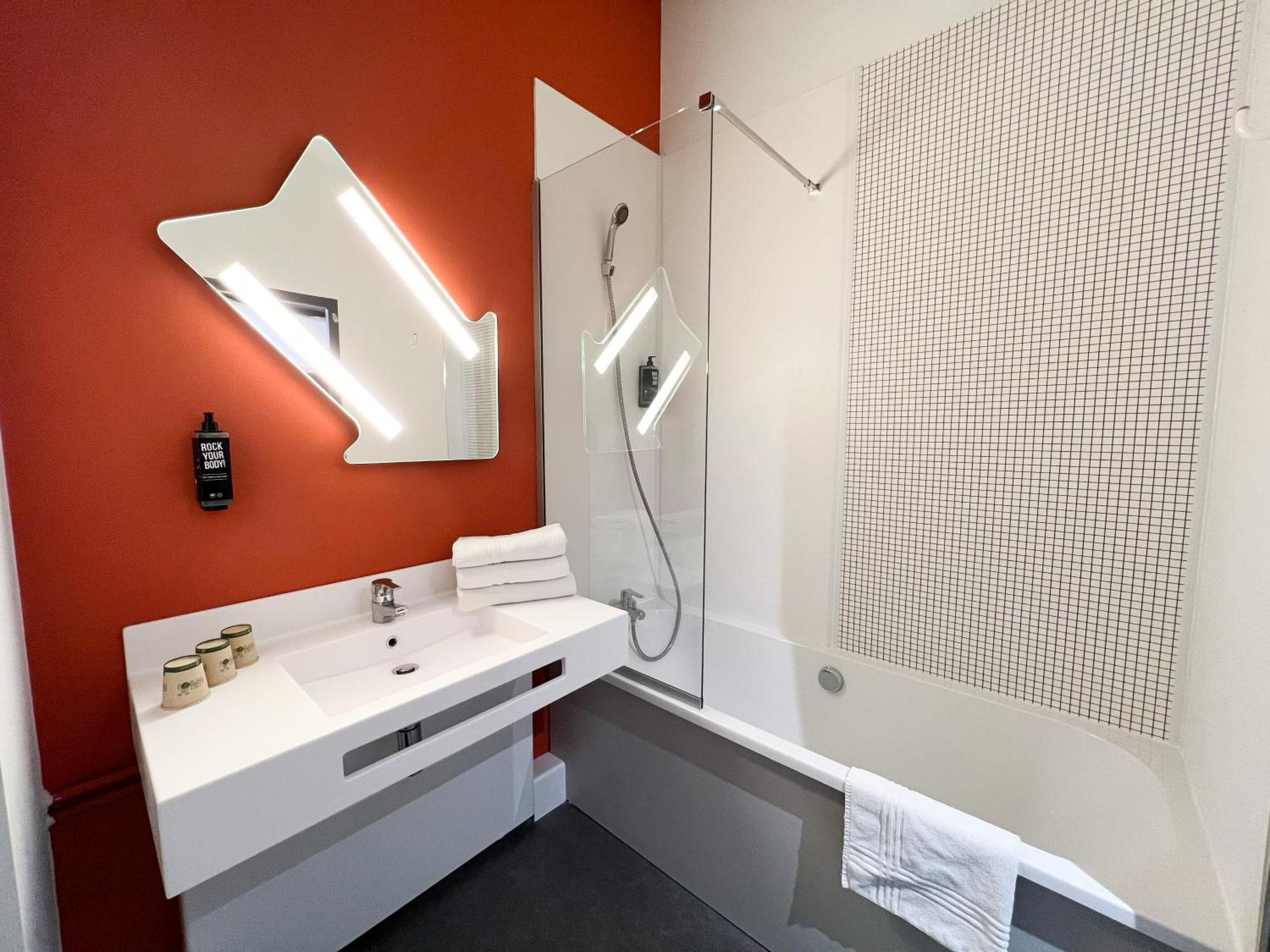 Ibis Budget Saint Christol Les Alès Exterior foto