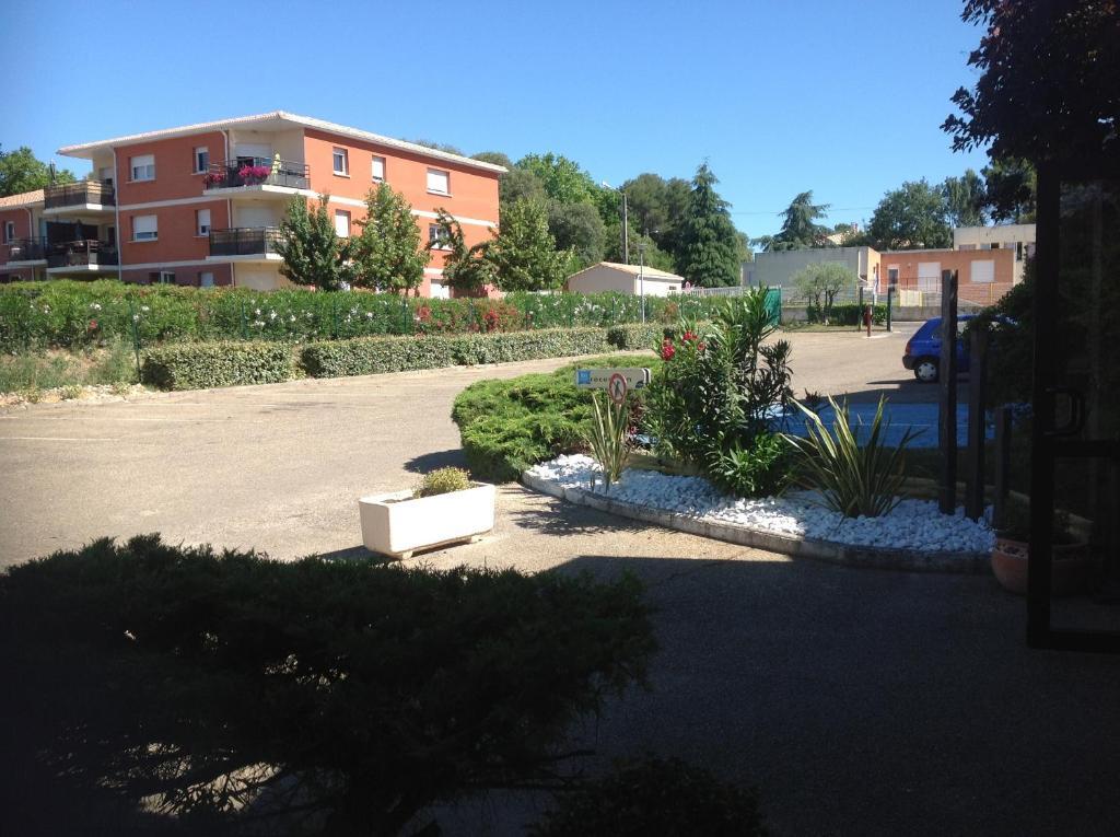 Ibis Budget Saint Christol Les Alès Exterior foto